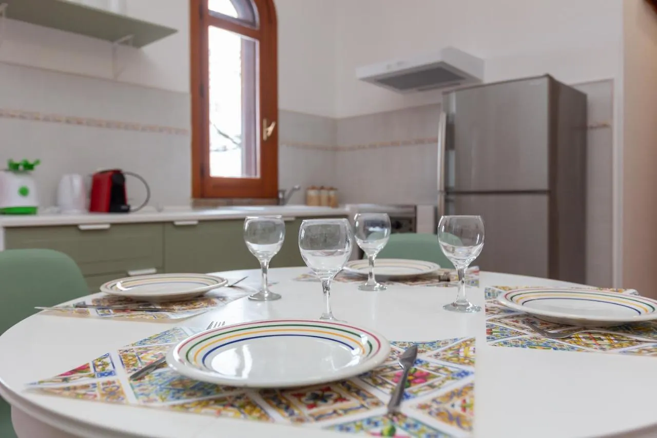 Villa Loredana By Ortigia Apartments Fontane Bianche Italien